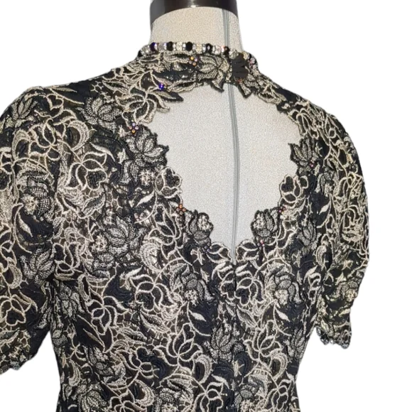 Michael Jordan Luxury Black &Gold Lace With Crystal Beads Trimmed Blouse Size M - Picture 8 of 16
